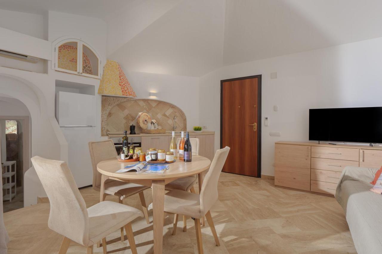 Villetta D'Arancia - Sherdenia Luxury Apartments マリネッラ エクステリア 写真