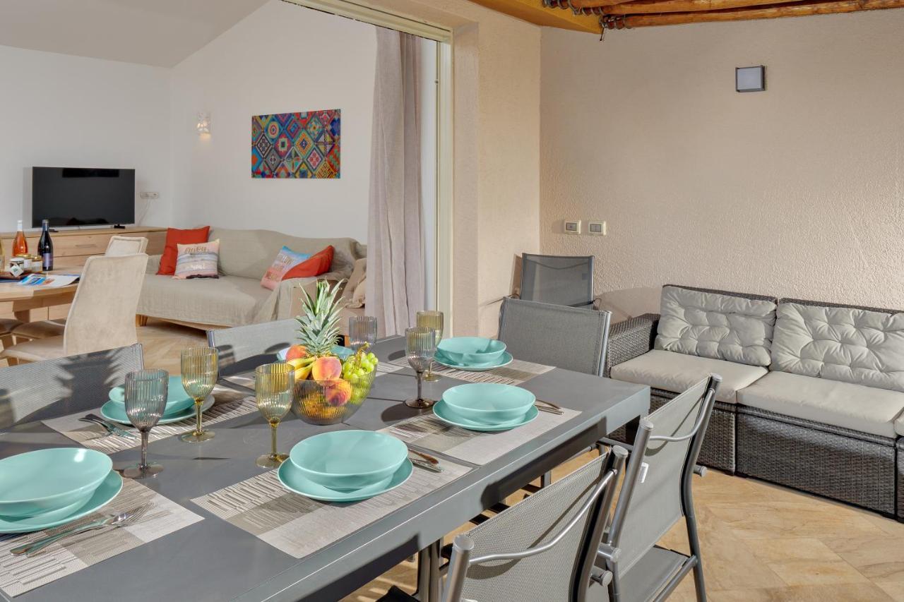Villetta D'Arancia - Sherdenia Luxury Apartments マリネッラ エクステリア 写真