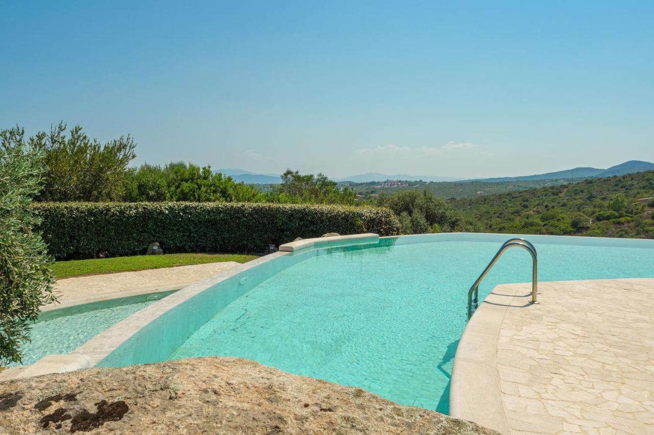 Villetta D'Arancia - Sherdenia Luxury Apartments マリネッラ エクステリア 写真